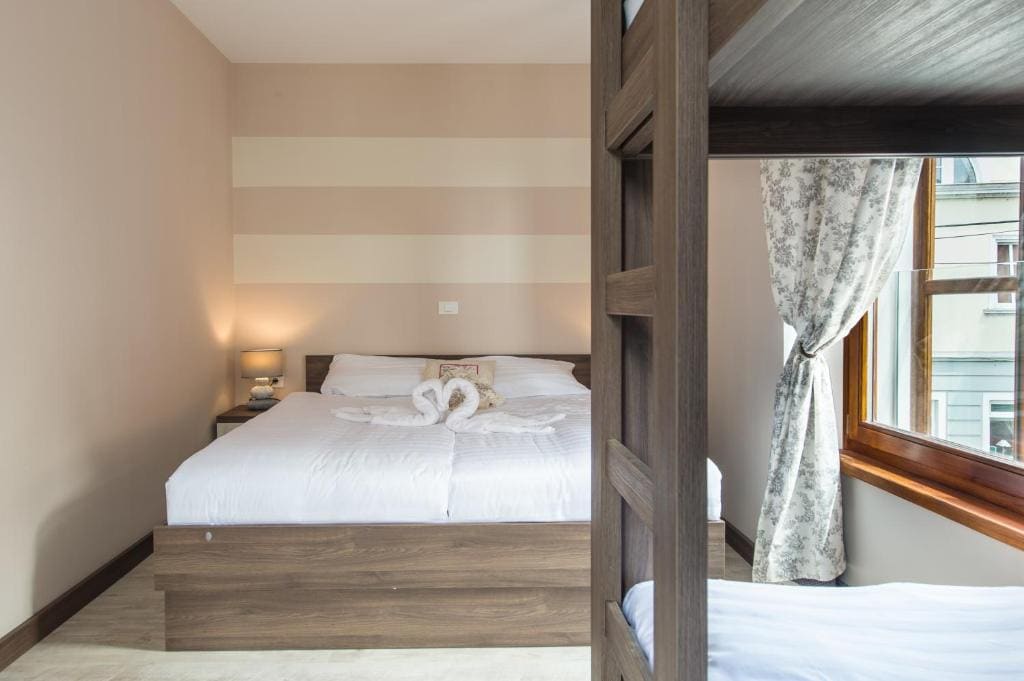 One-Bedroom Apartment room - Image 3