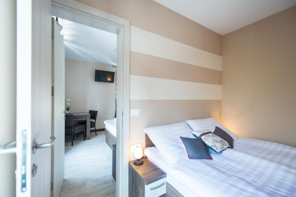 Double Room room - Image 3