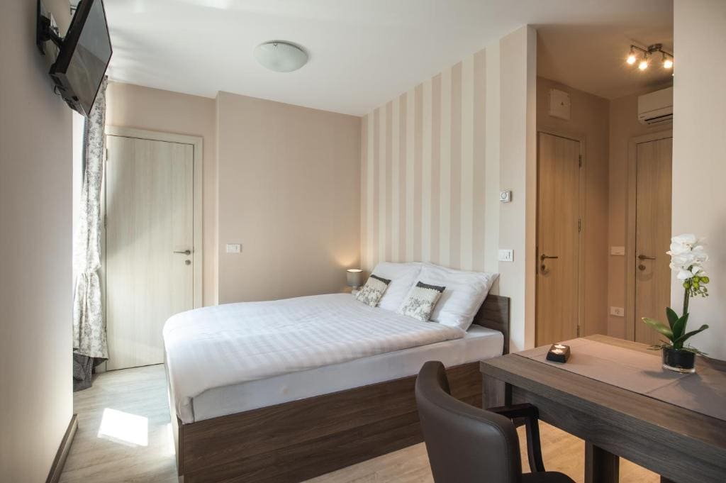 Double Room room - Image 2