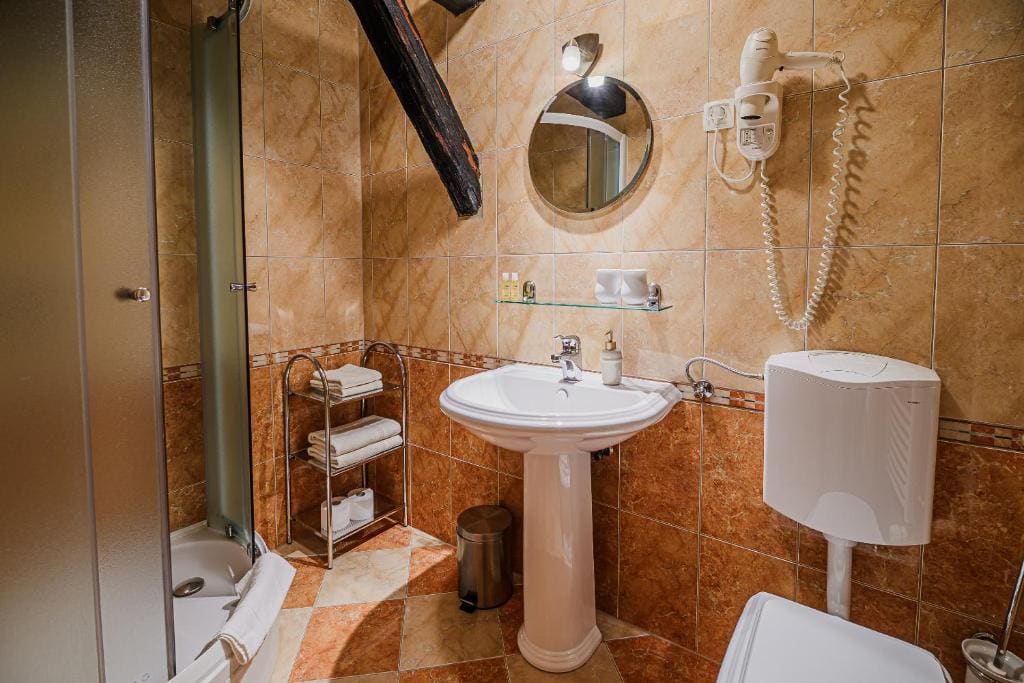 Standard Double Room with River View room - Image 1