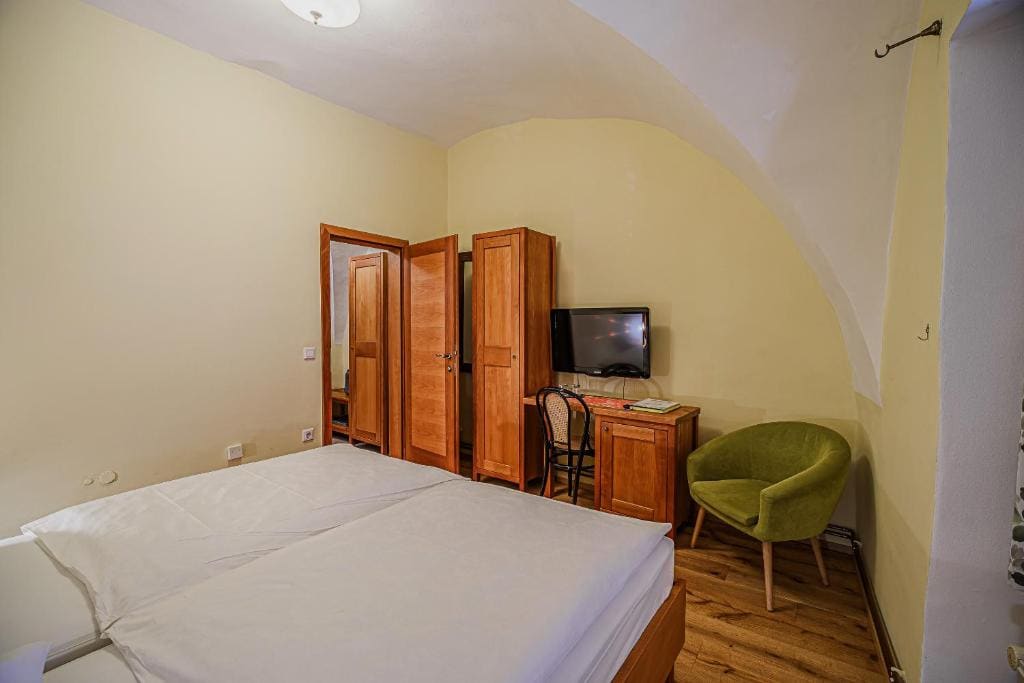 Standard Twin Room room - Image 3