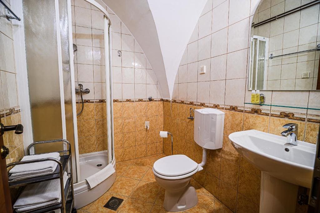 Standard Twin Room room - Image 1