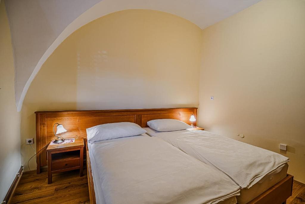 Standard Twin Room room - Image 2