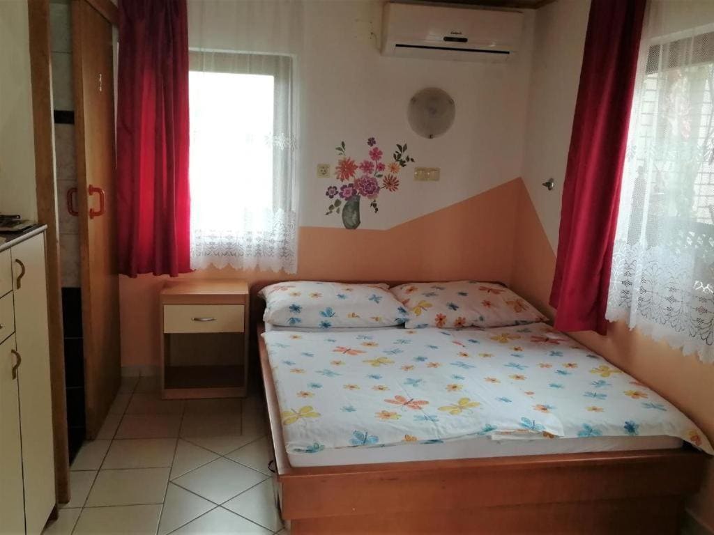 Apartment - Ground Floor room - Image 3