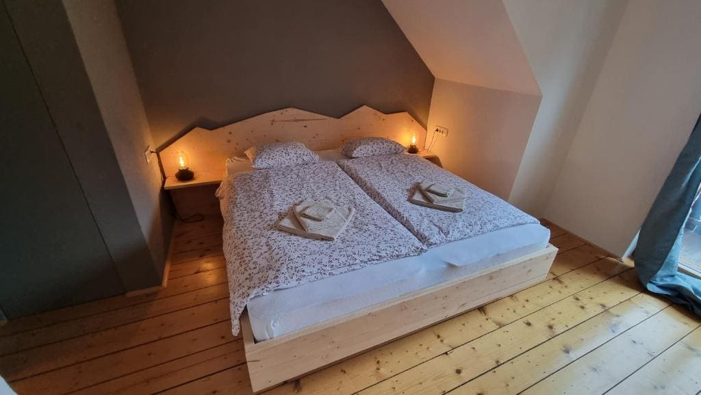 Double Room with Private Bathroom room - Image 2