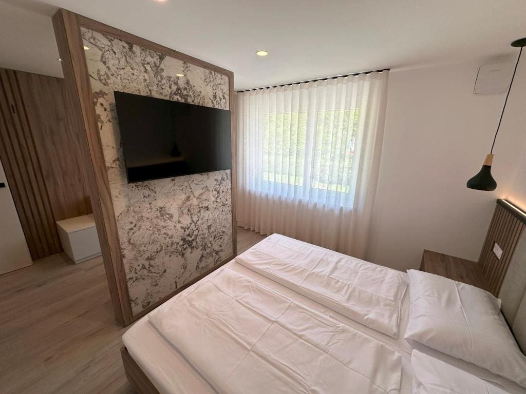 Apartment with Balcony room - Image 2