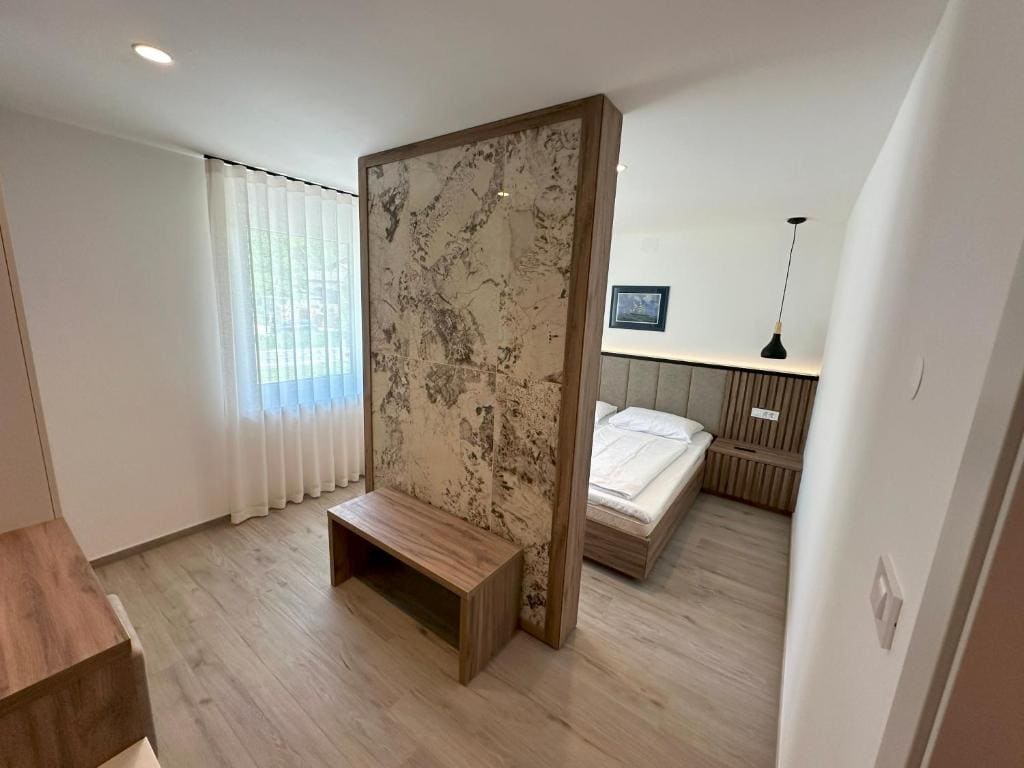 Apartment room - Image 3