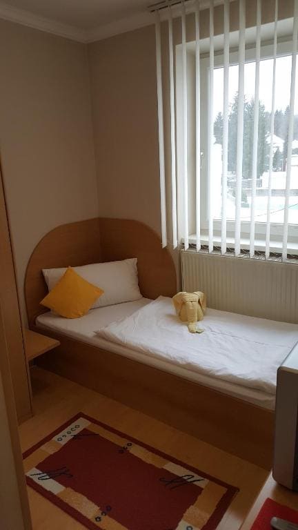 Deluxe Double Room with Balcony room - Image 3