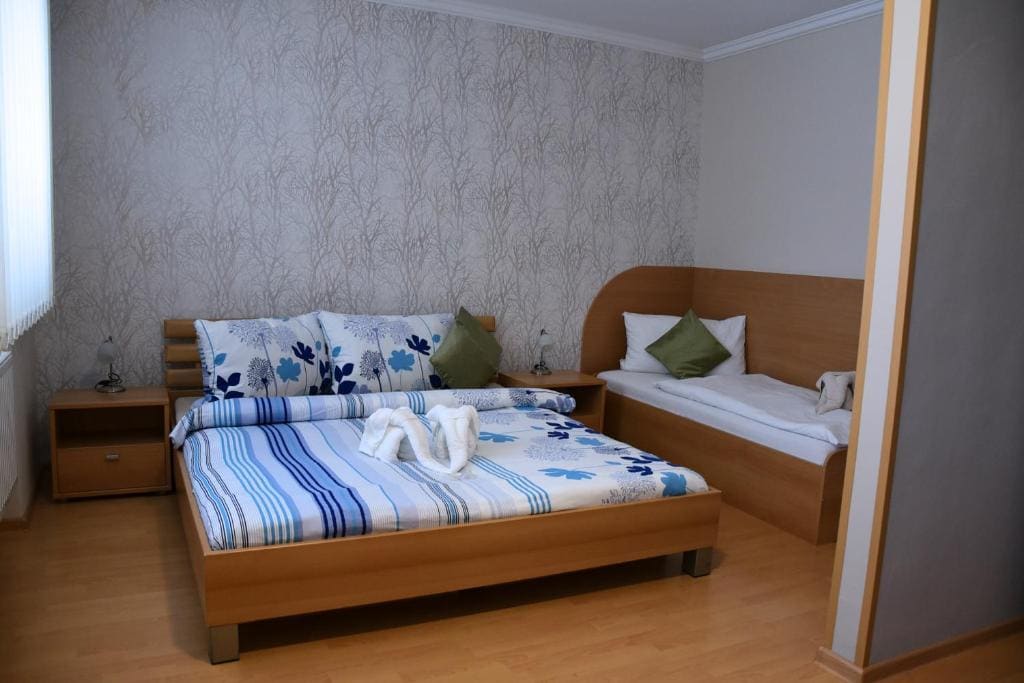 Deluxe Double Room with Balcony room - Image 2