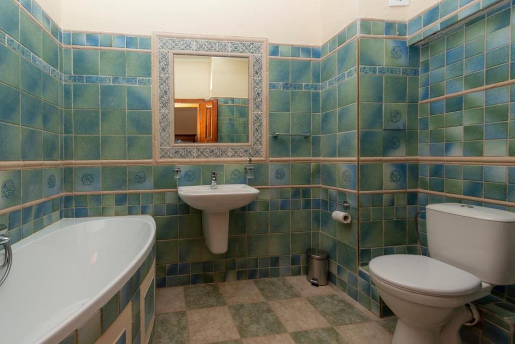 Queen Room room - Image 3