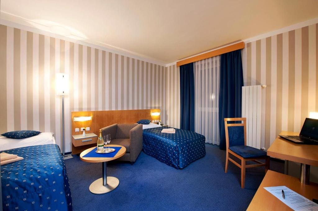 Standard Double Room room - Image 3