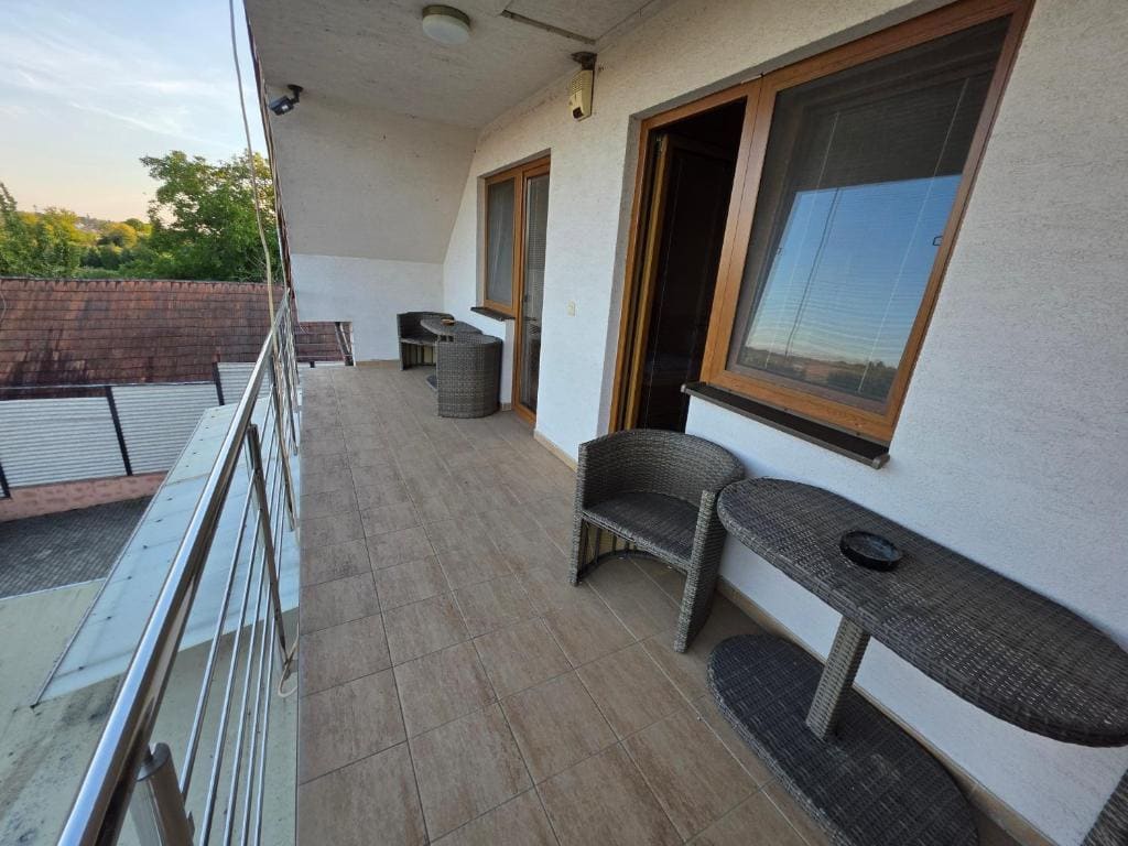 Superior Double or Twin Room with Mountain View room - Image 3