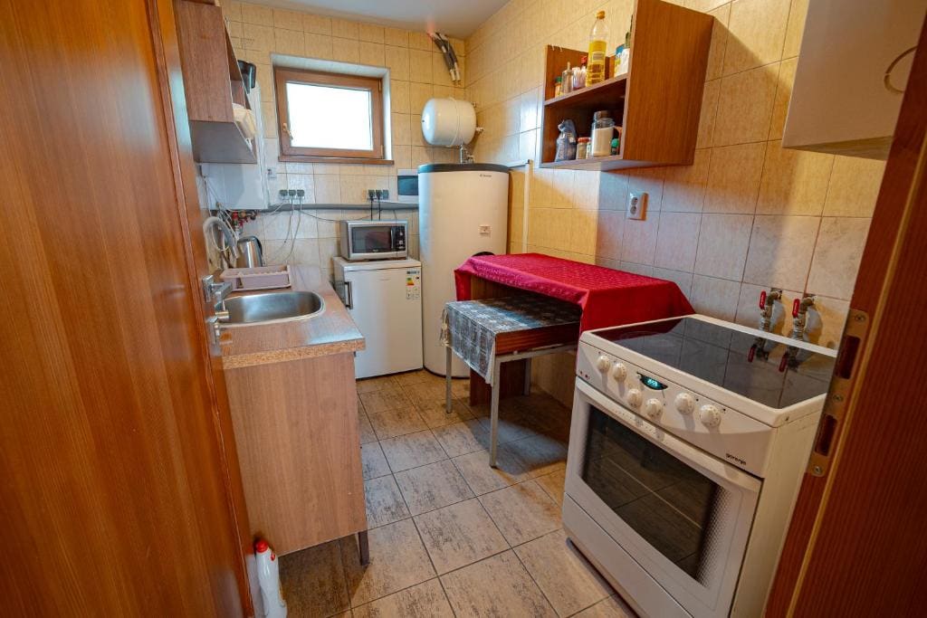 Twin Room with Private Bathroom room - Image 2