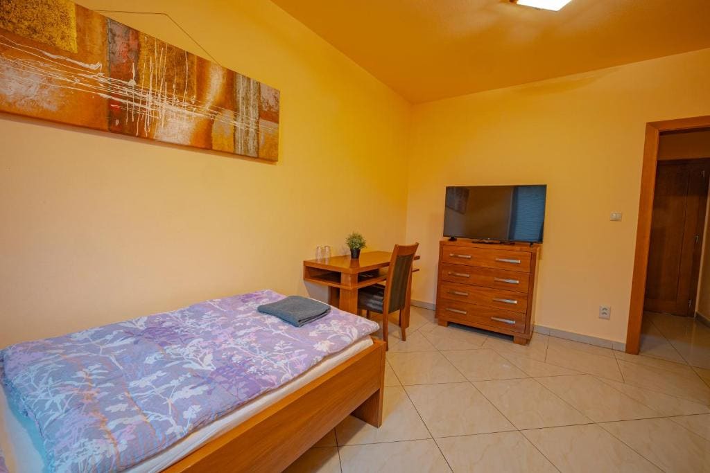 Double or Twin Room room - Image 2