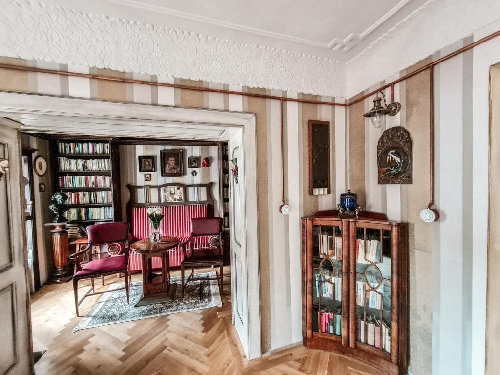 Deluxe Apartment with Garden View - Galeria Art Nouveau room - Image 2