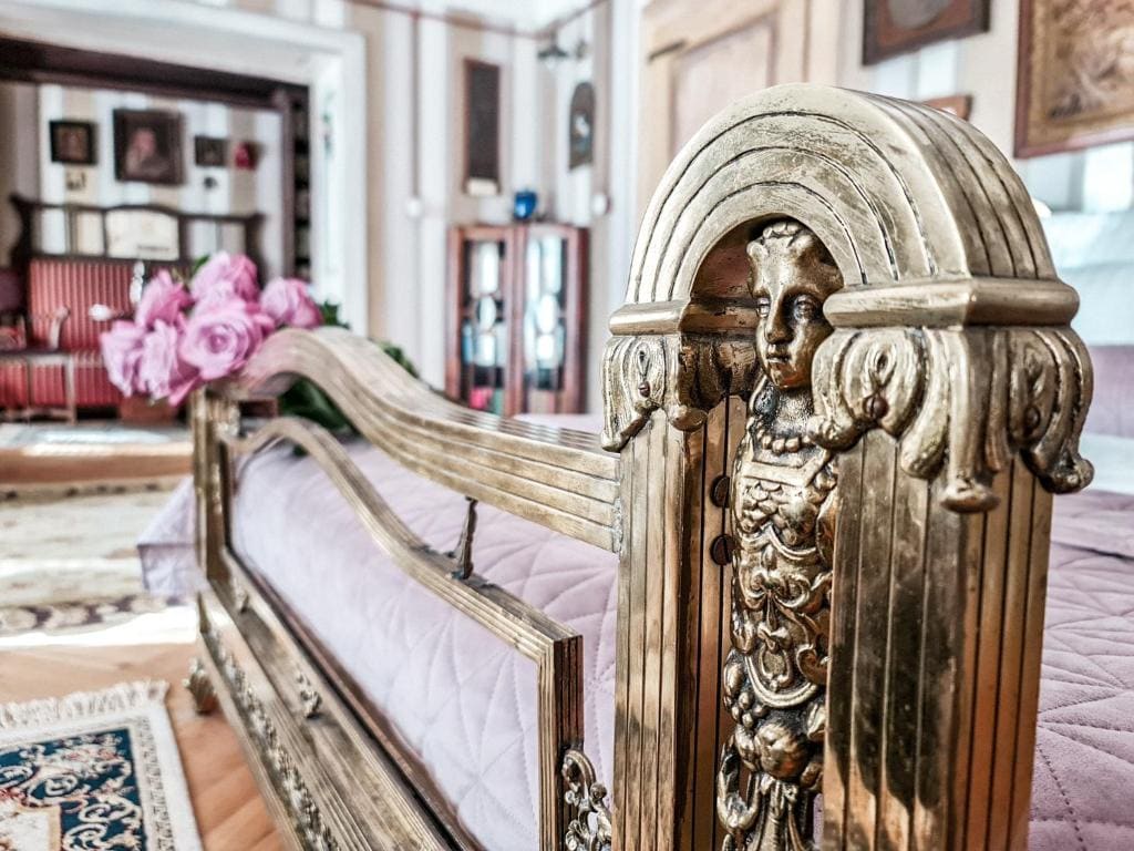 Deluxe Apartment with Garden View - Galeria Art Nouveau room - Image 3