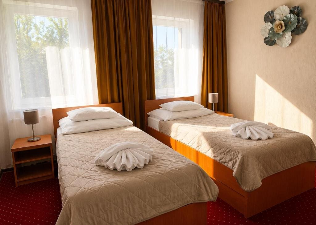 Classic Quadruple Room room - Image 1