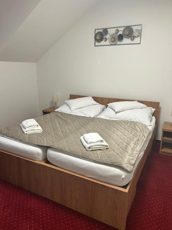Economy Double or Twin Room room - Image 3