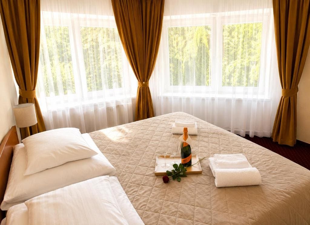 Standard Triple Room room - Image 1