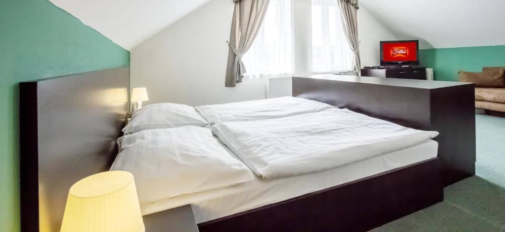 Suite room - Image 1