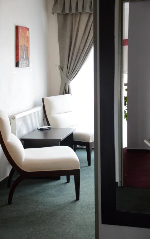 Suite room - Image 2