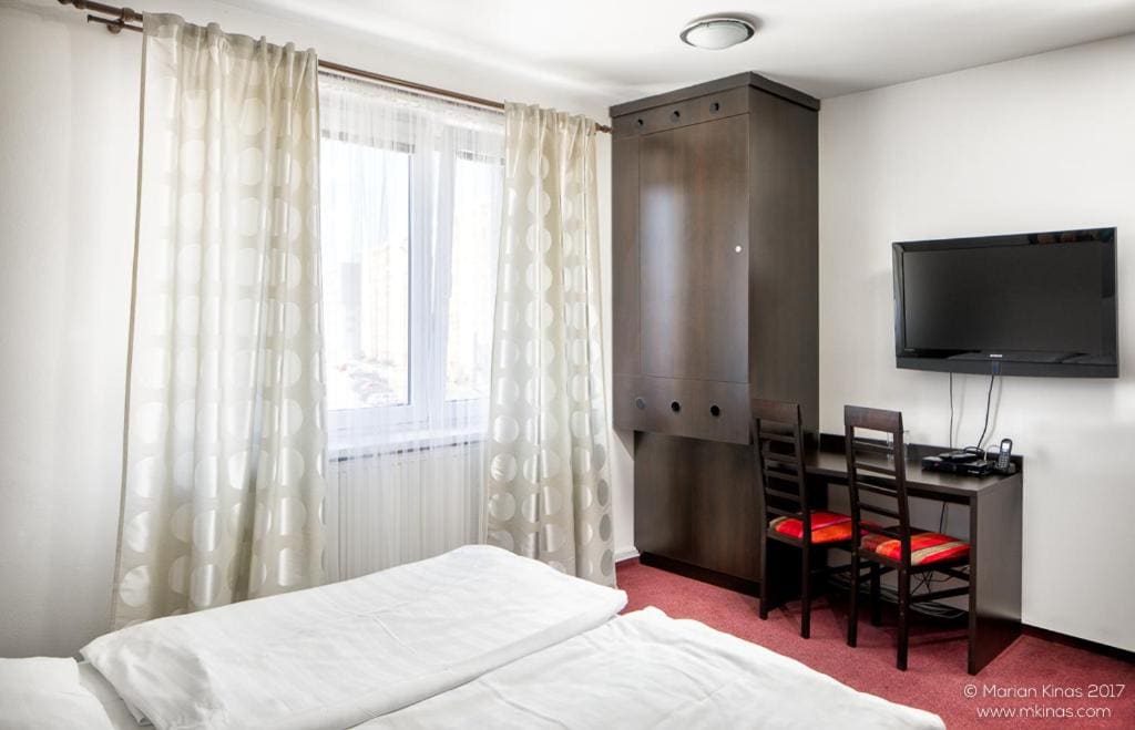 Double Room with Balcony room - Image 1