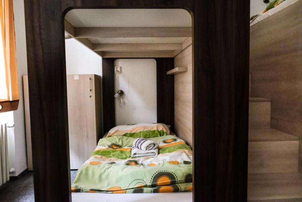 Single Bed in Male Dormitory Room room - Image 2