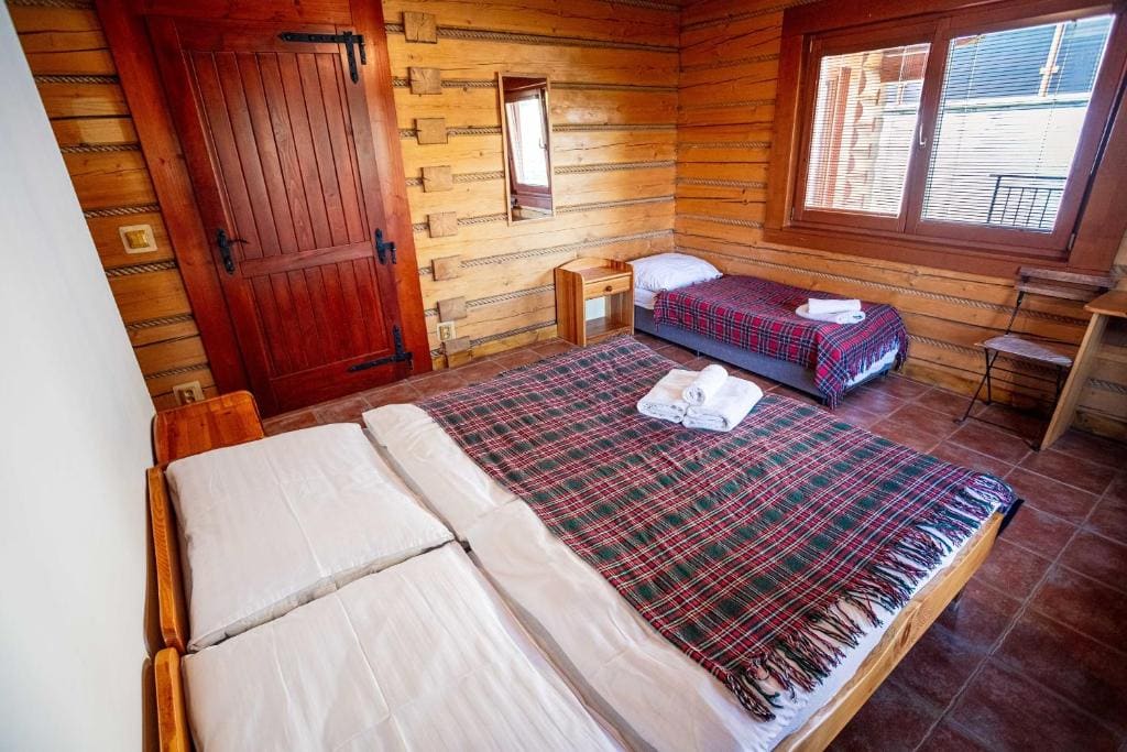 Triple Room with Balcony room - Image 2