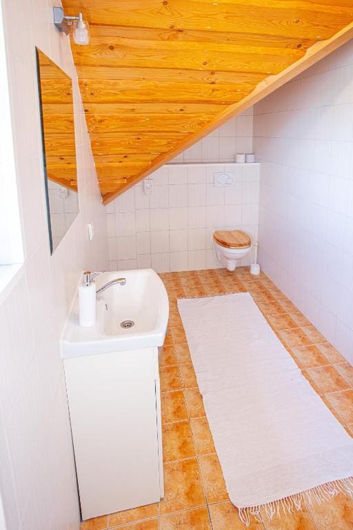 Standard Double or Twin Room room - Image 2