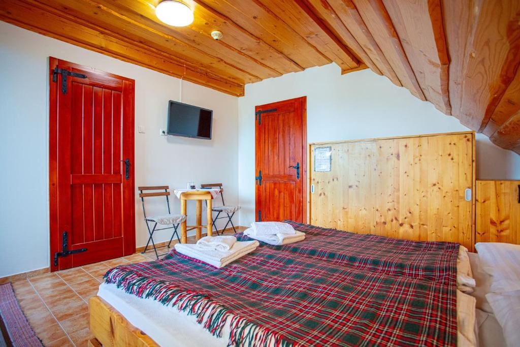 Triple Room with Terrace room - Image 1