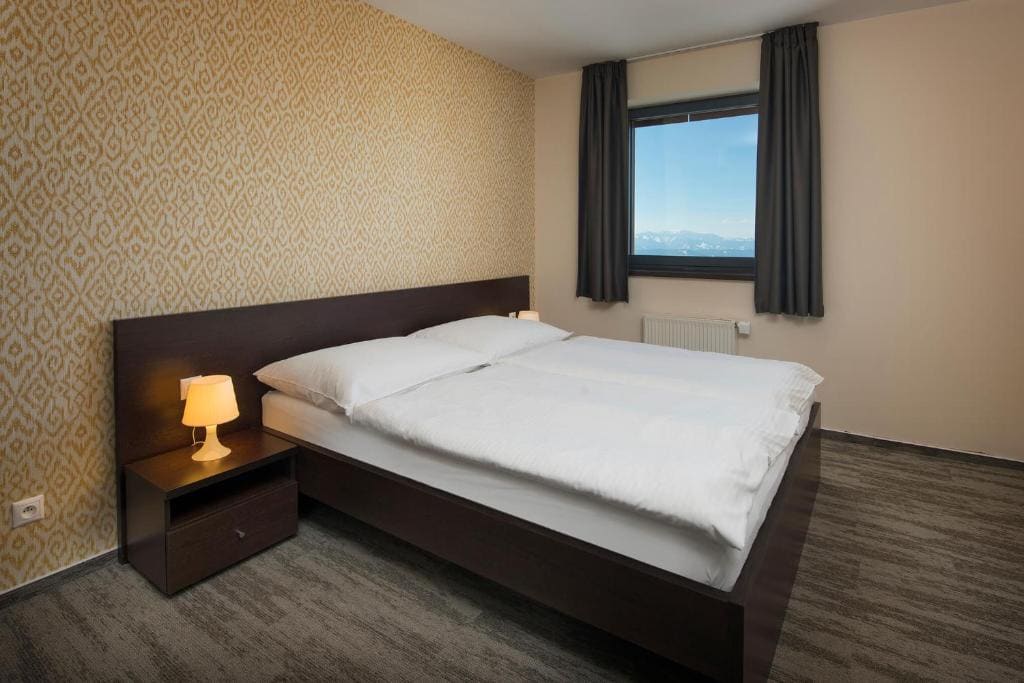 Apartment Plus room - Image 1