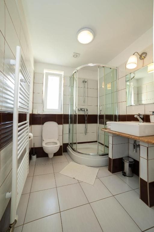 Double Room with Garden View room - Image 3