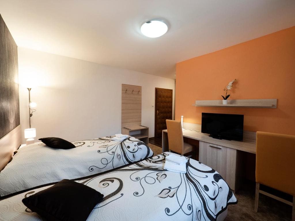 Double or Twin Room room - Image 2