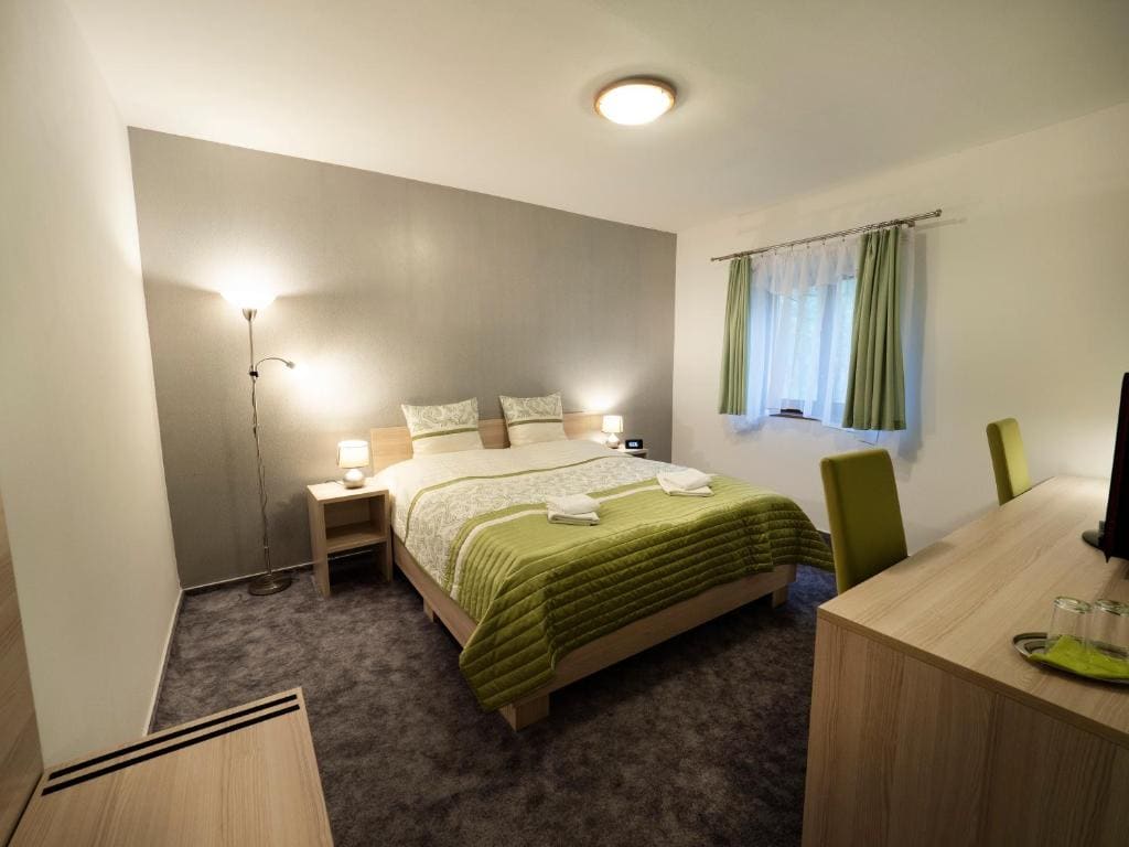 Standard Double Room room - Image 2