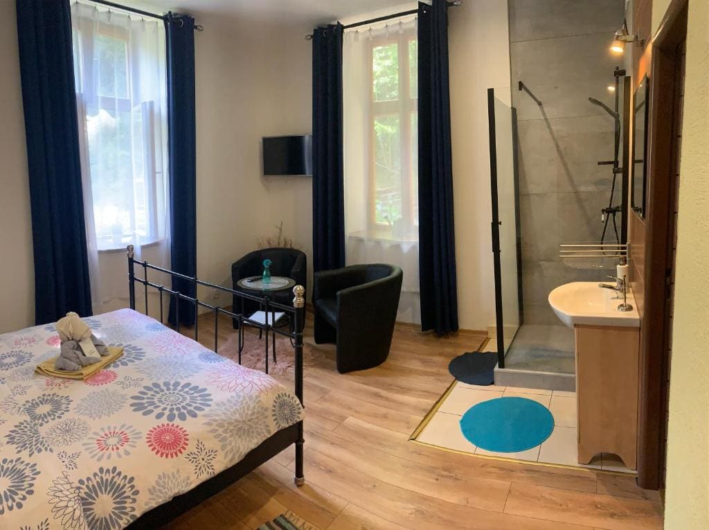 Deluxe Double Room with Balcony room - Image 1