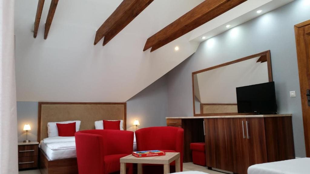 Quadruple Room with Mountain View room - Image 1