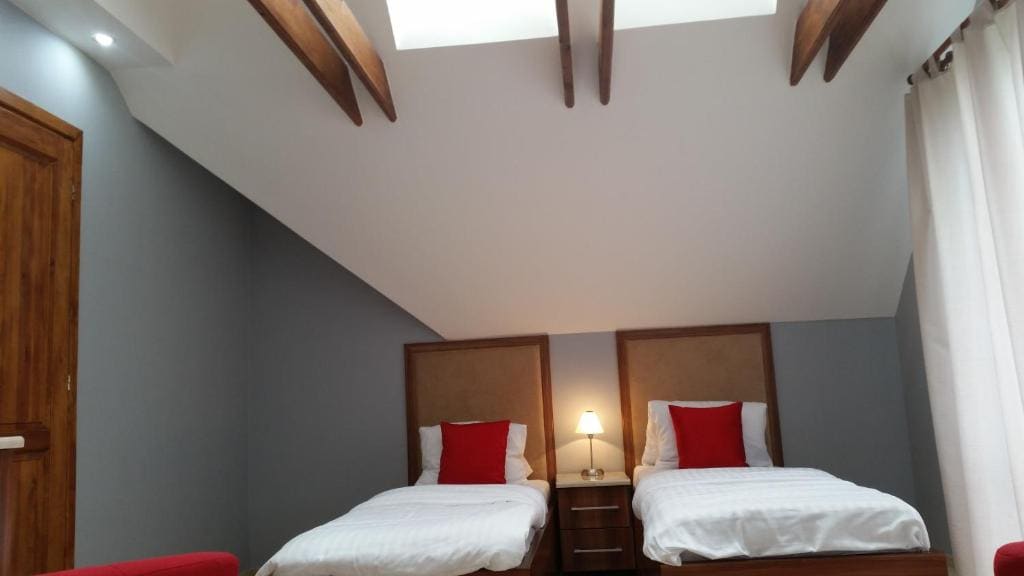Quadruple Room with Mountain View room - Image 2