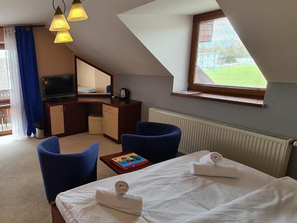 Triple Room with Balcony room - Image 3