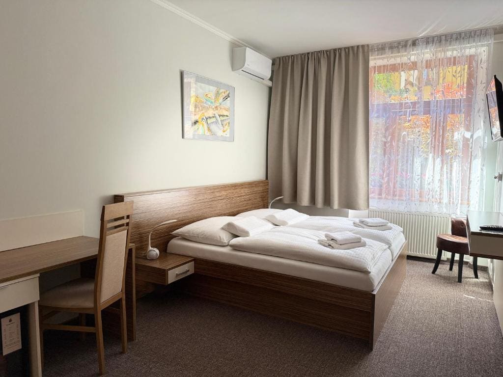 Business Double Room room - Image 3