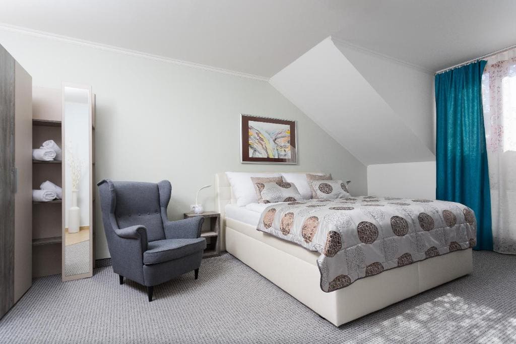 Suite room - Image 1