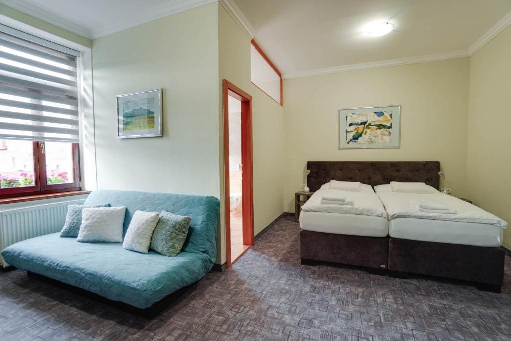 Business Double Room with Sofa Bed room - Image 2