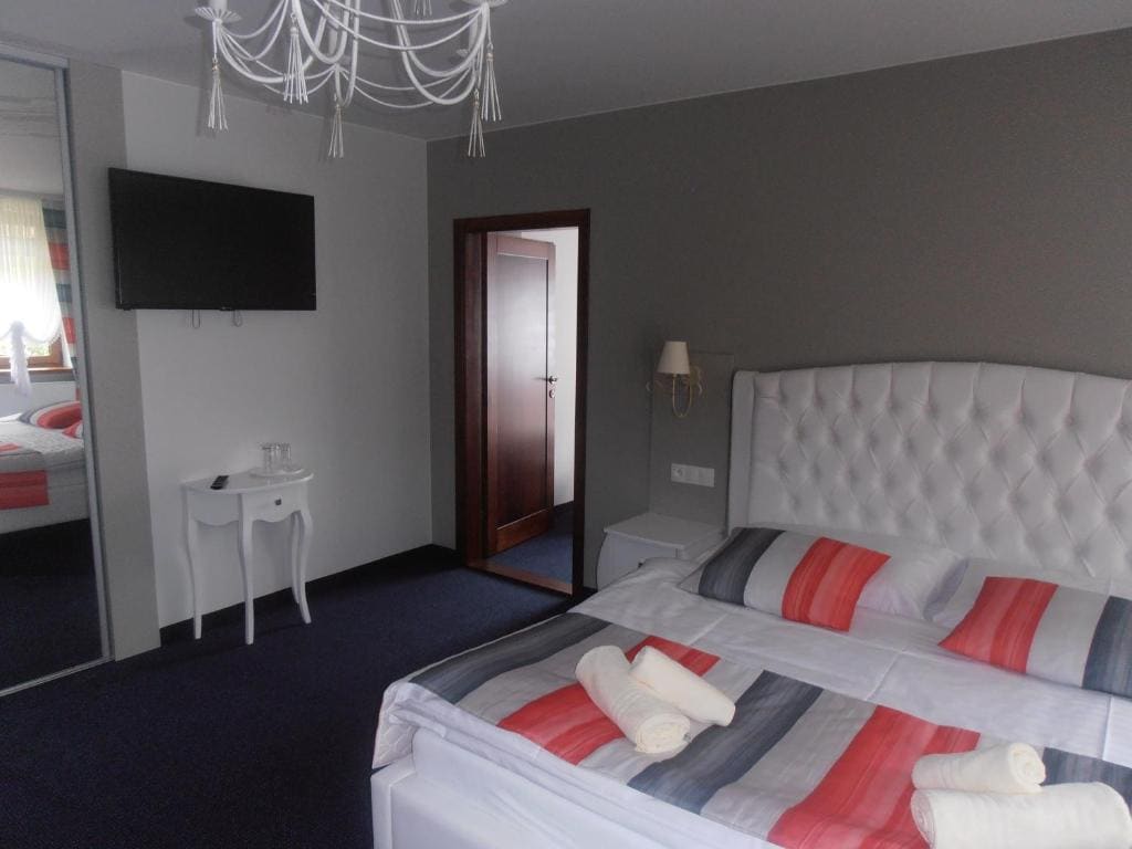 Family Suite with Balcony room - Image 1