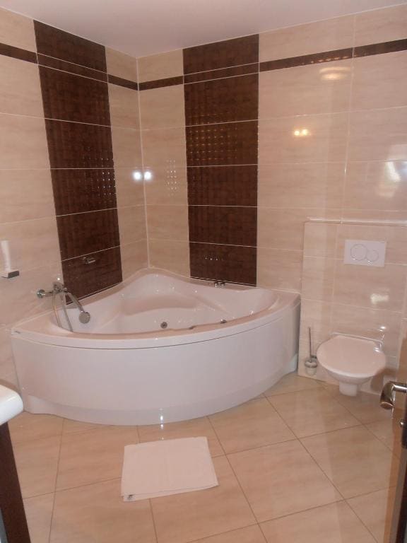 Two Bedroom Suite with balcony room - Image 2