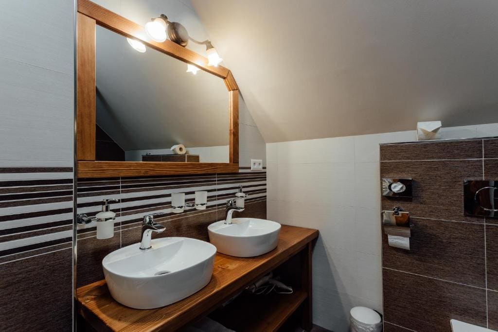 Apartment with Balcony room - Image 3