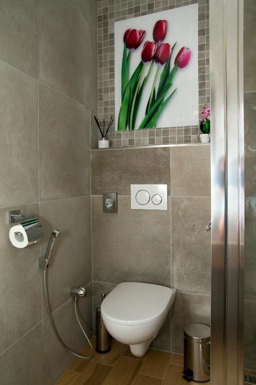 Standard Triple Room with Extra Bed room - Image 2