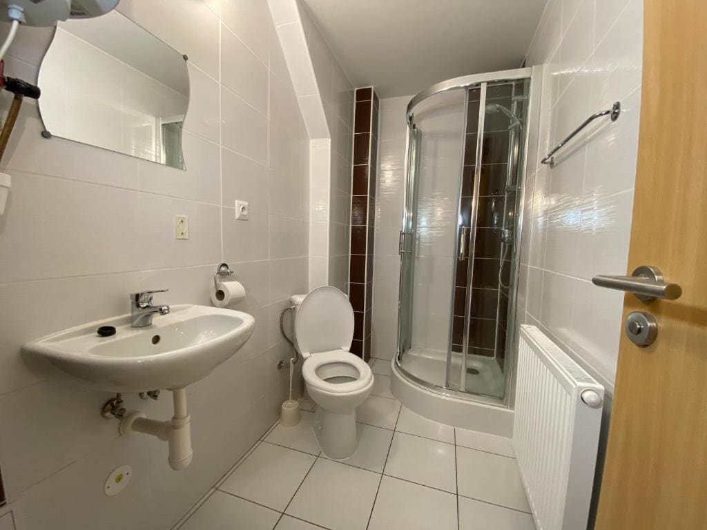 Double or Twin Room room - Image 3