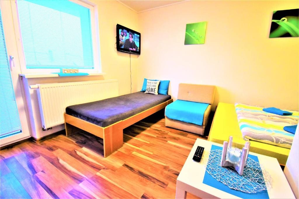 Family Room with Private Bathroom room - Image 3