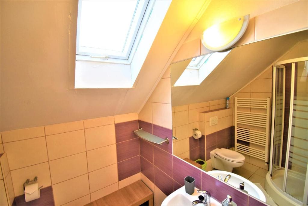 Double Room with Private Bathroom room - Image 3