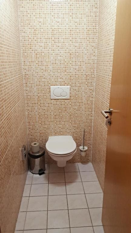 Twin Room with Balcony room - Image 3