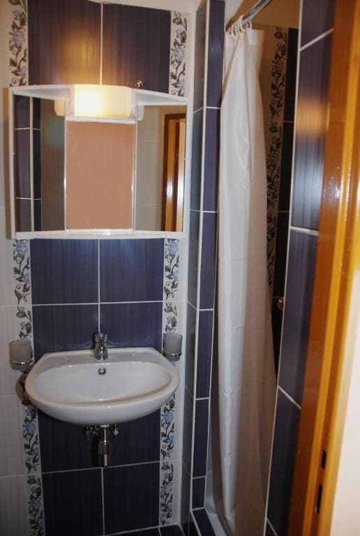 Apartment with Balcony room - Image 2